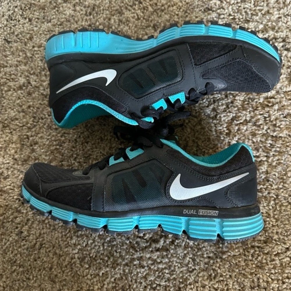 Nike Women's Black and Turquoise Dual Fusion Running Shoes